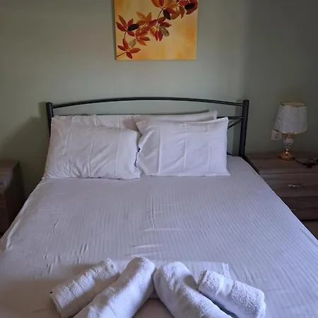 Daire Kalyves Holidays *